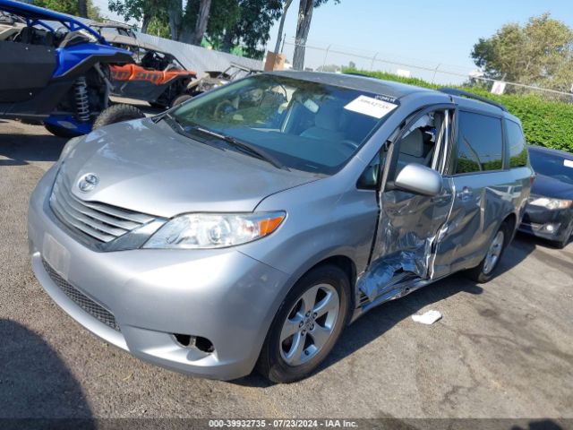 Photo 1 VIN: 5TDKZ3DC7HS884841 - TOYOTA SIENNA 