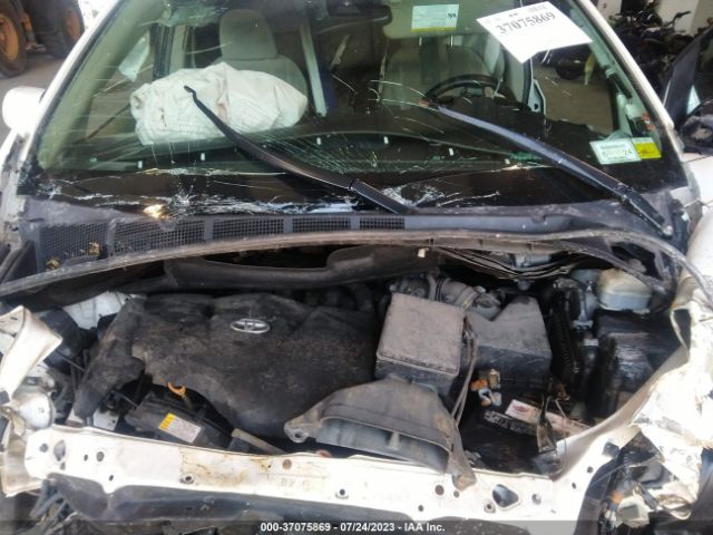 Photo 9 VIN: 5TDKZ3DC7JS903359 - TOYOTA SIENNA 