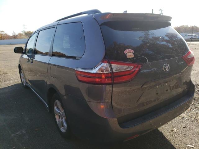 Photo 2 VIN: 5TDKZ3DC7JS906813 - TOYOTA SIENNA LE 