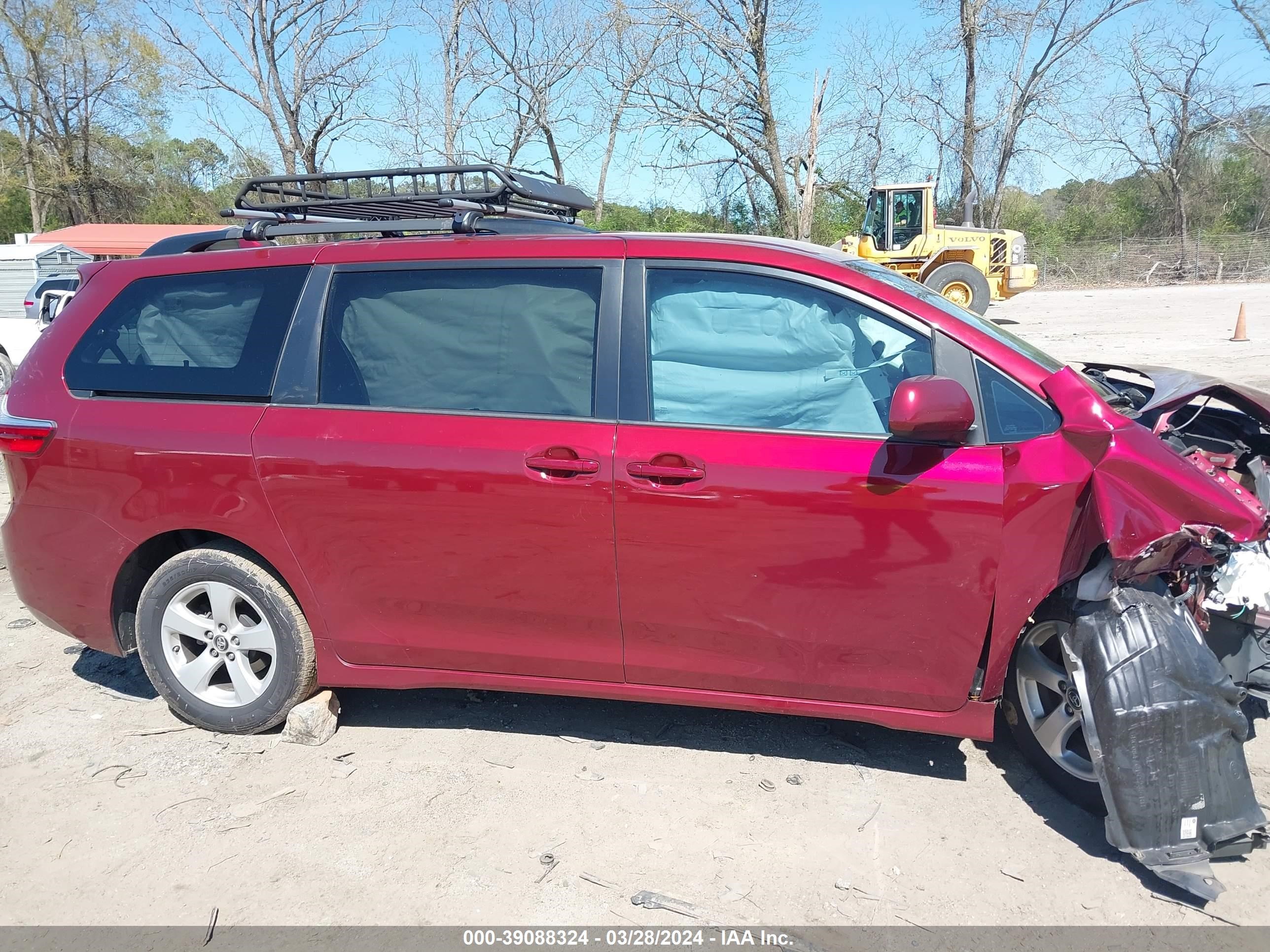 Photo 12 VIN: 5TDKZ3DC7JS955574 - TOYOTA SIENNA 