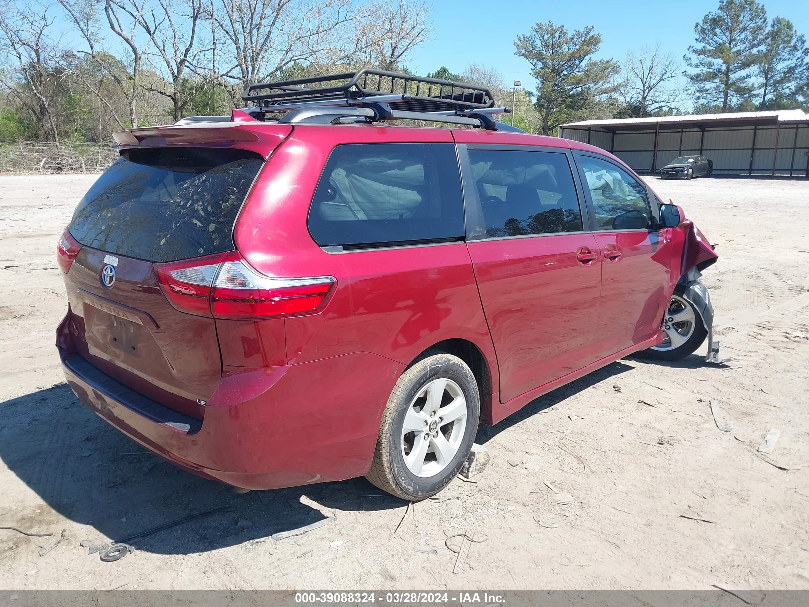 Photo 3 VIN: 5TDKZ3DC7JS955574 - TOYOTA SIENNA 