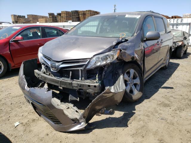 Photo 1 VIN: 5TDKZ3DC7KS006270 - TOYOTA SIENNA LE 