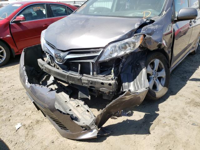 Photo 8 VIN: 5TDKZ3DC7KS006270 - TOYOTA SIENNA LE 