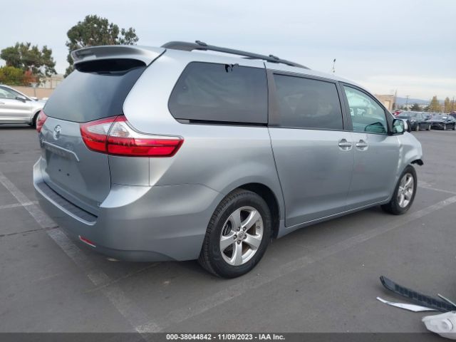 Photo 3 VIN: 5TDKZ3DC8HS767656 - TOYOTA SIENNA 