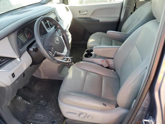 Photo 6 VIN: 5TDKZ3DC8HS789687 - TOYOTA SIENNA LE 