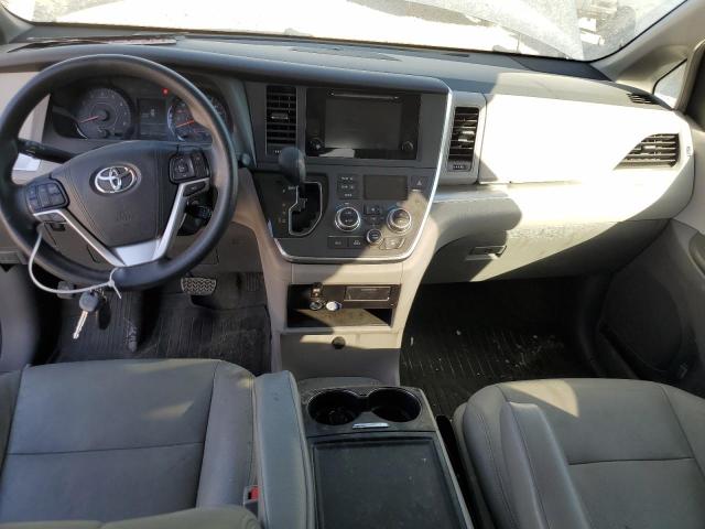 Photo 7 VIN: 5TDKZ3DC8HS789687 - TOYOTA SIENNA LE 