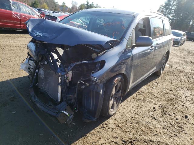 Photo 1 VIN: 5TDKZ3DC8HS800395 - TOYOTA SIENNA LE 