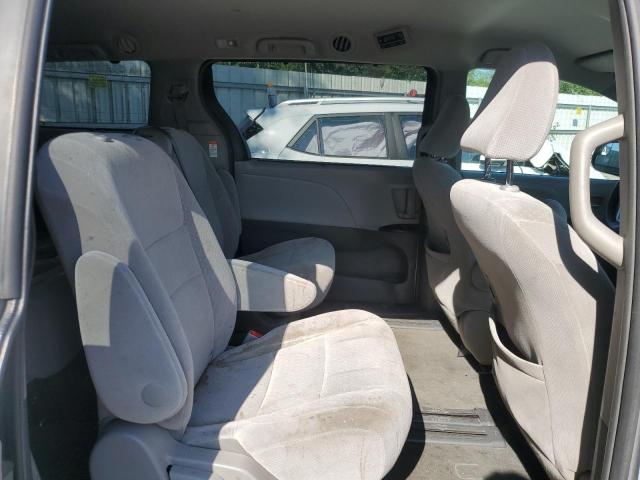 Photo 10 VIN: 5TDKZ3DC8HS806360 - TOYOTA SIENNA LE 