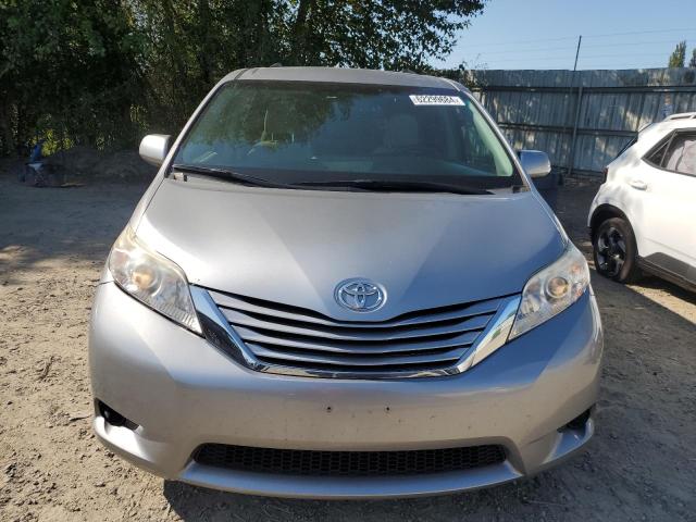 Photo 4 VIN: 5TDKZ3DC8HS806360 - TOYOTA SIENNA LE 