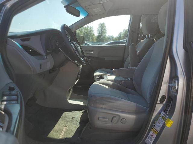 Photo 6 VIN: 5TDKZ3DC8HS806360 - TOYOTA SIENNA LE 