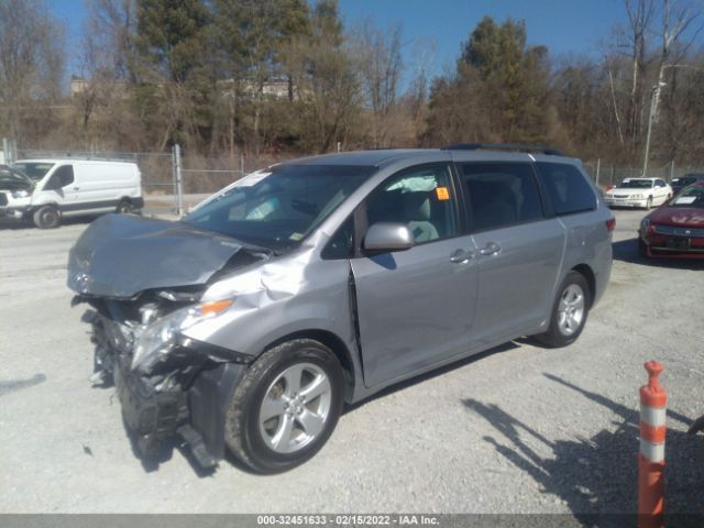 Photo 1 VIN: 5TDKZ3DC8HS819397 - TOYOTA SIENNA 