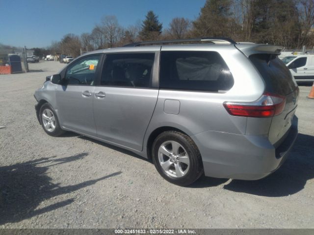 Photo 2 VIN: 5TDKZ3DC8HS819397 - TOYOTA SIENNA 