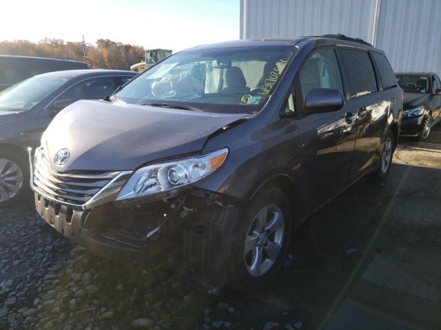 Photo 1 VIN: 5TDKZ3DC8HS821599 - TOYOTA SIENNA LE 