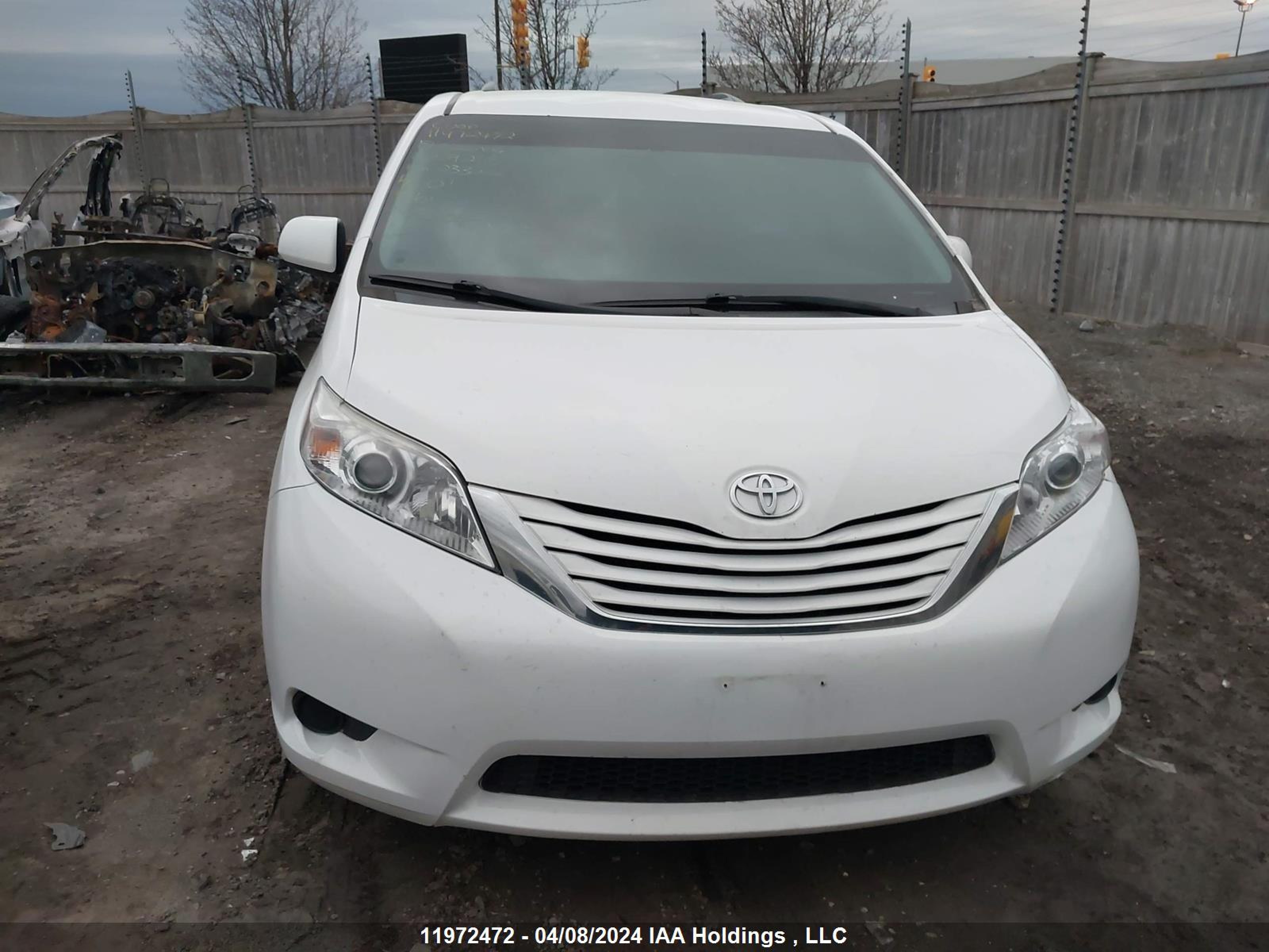 Photo 12 VIN: 5TDKZ3DC8HS859253 - TOYOTA SIENNA 