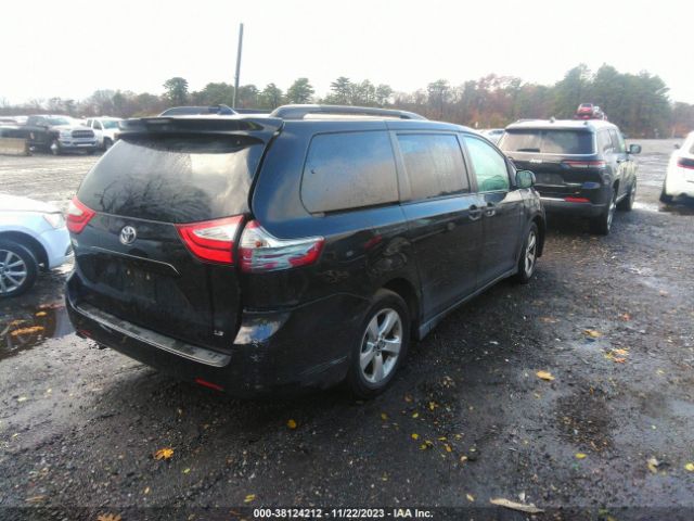 Photo 3 VIN: 5TDKZ3DC8JS906299 - TOYOTA SIENNA 