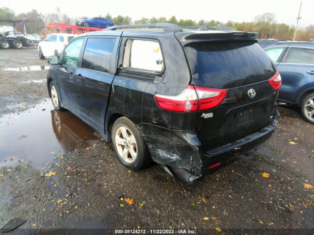 Photo 5 VIN: 5TDKZ3DC8JS906299 - TOYOTA SIENNA 