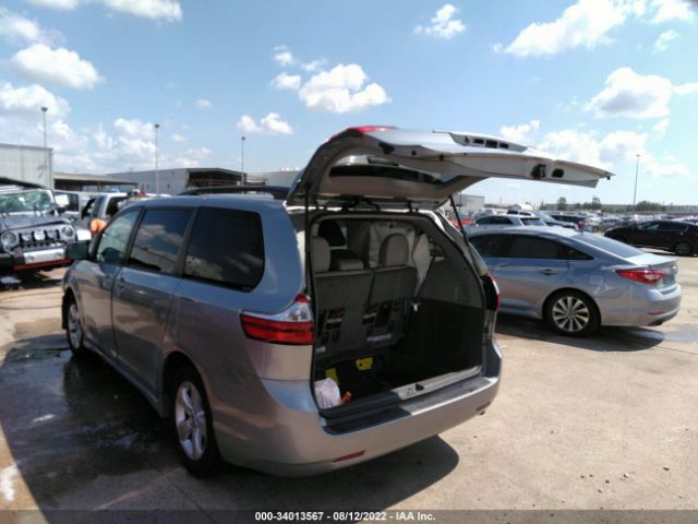 Photo 2 VIN: 5TDKZ3DC8JS924849 - TOYOTA SIENNA 