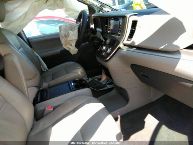 Photo 4 VIN: 5TDKZ3DC8JS924849 - TOYOTA SIENNA 