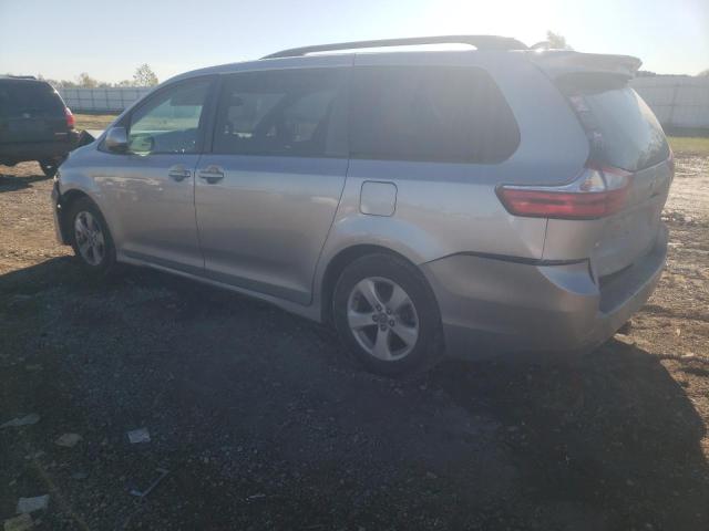 Photo 1 VIN: 5TDKZ3DC8JS927766 - TOYOTA SIENNA LE 