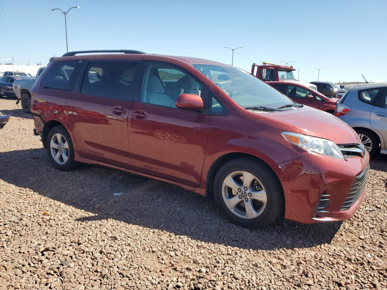 Photo 3 VIN: 5TDKZ3DC8KS010506 - TOYOTA SIENNA 