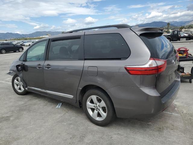 Photo 1 VIN: 5TDKZ3DC8KS995616 - TOYOTA SIENNA LE 