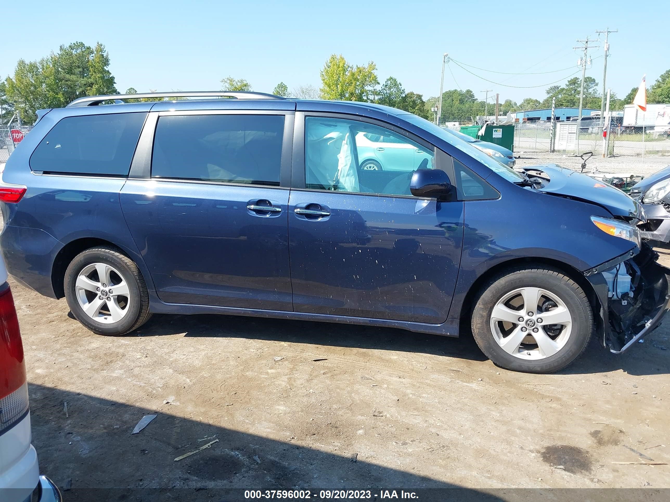 Photo 12 VIN: 5TDKZ3DC8LS083912 - TOYOTA SIENNA 