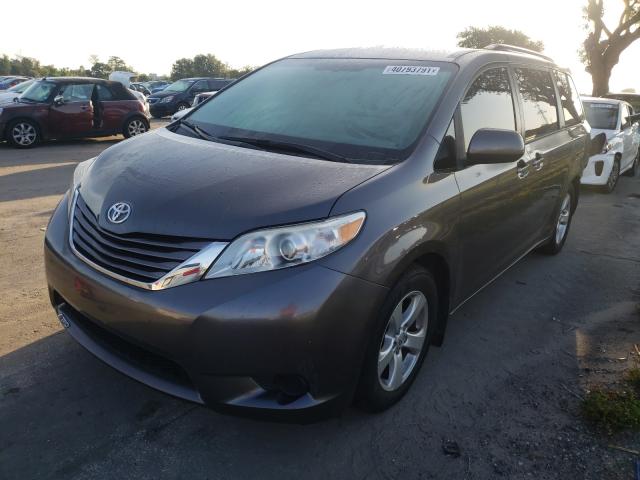 Photo 1 VIN: 5TDKZ3DC9HS792694 - TOYOTA SIENNA LE 