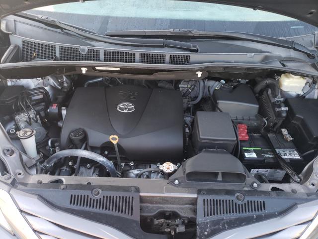 Photo 6 VIN: 5TDKZ3DC9HS792694 - TOYOTA SIENNA LE 