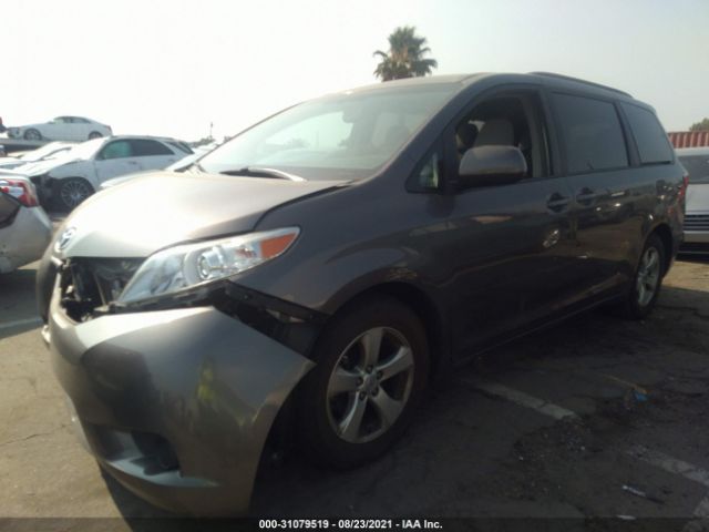 Photo 1 VIN: 5TDKZ3DC9HS793960 - TOYOTA SIENNA 