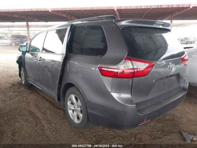 Photo 2 VIN: 5TDKZ3DC9HS820980 - TOYOTA SIENNA 