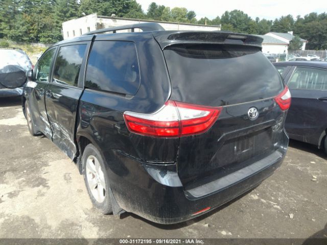 Photo 2 VIN: 5TDKZ3DC9HS829002 - TOYOTA SIENNA 