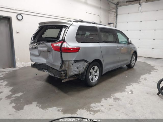 Photo 3 VIN: 5TDKZ3DC9HS839318 - TOYOTA SIENNA 