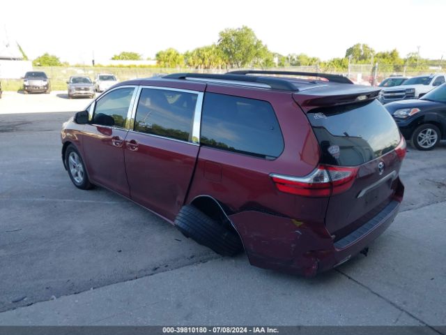 Photo 2 VIN: 5TDKZ3DC9HS844261 - TOYOTA SIENNA 