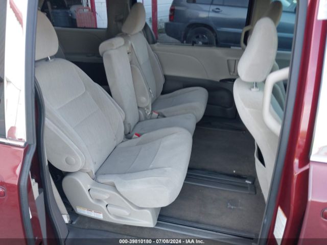 Photo 7 VIN: 5TDKZ3DC9HS844261 - TOYOTA SIENNA 