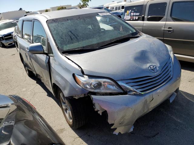 Photo 3 VIN: 5TDKZ3DC9HS857902 - TOYOTA SIENNA LE 