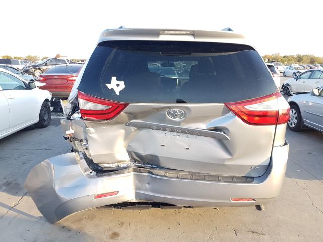 Photo 8 VIN: 5TDKZ3DC9HS864610 - TOYOTA SIENNA LE 