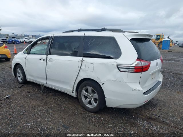 Photo 2 VIN: 5TDKZ3DC9HS878488 - TOYOTA SIENNA 