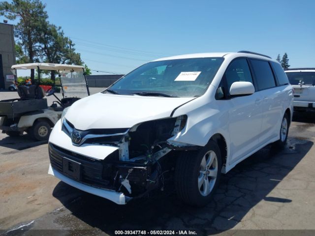 Photo 5 VIN: 5TDKZ3DC9JS920535 - TOYOTA SIENNA 