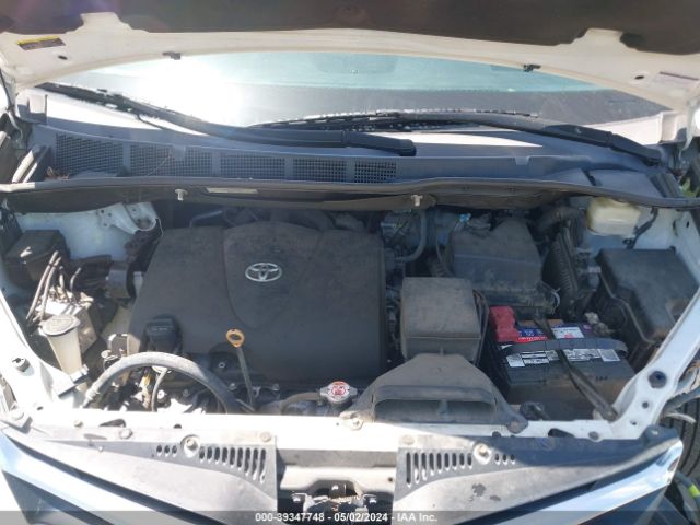 Photo 9 VIN: 5TDKZ3DC9JS920535 - TOYOTA SIENNA 