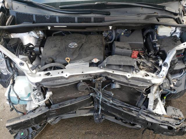 Photo 6 VIN: 5TDKZ3DC9JS945645 - TOYOTA SIENNA LE 