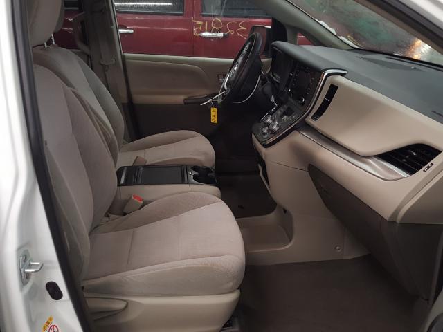 Photo 4 VIN: 5TDKZ3DC9KS006268 - TOYOTA SIENNA LE 