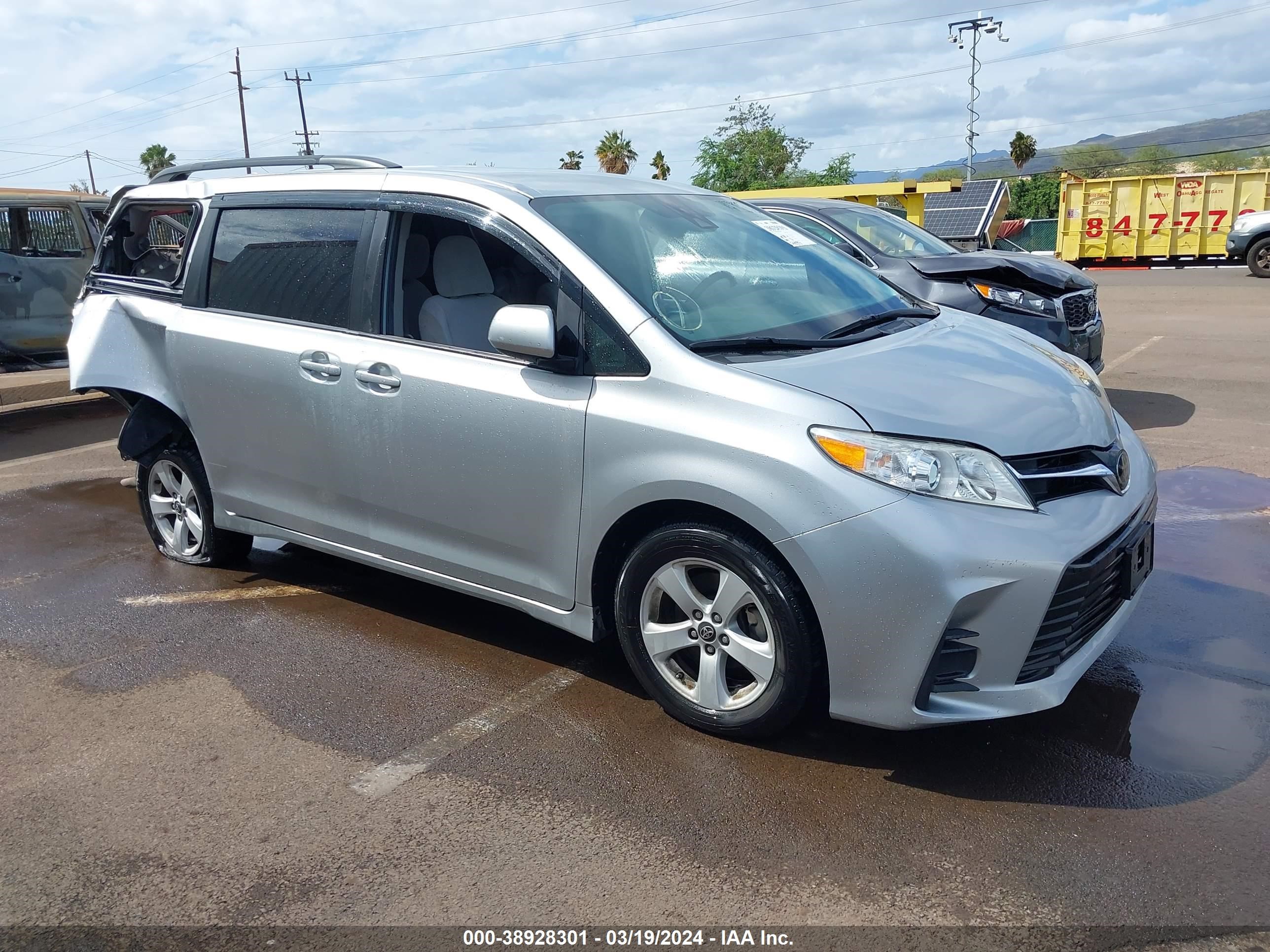 Photo 0 VIN: 5TDKZ3DC9LS053561 - TOYOTA SIENNA 