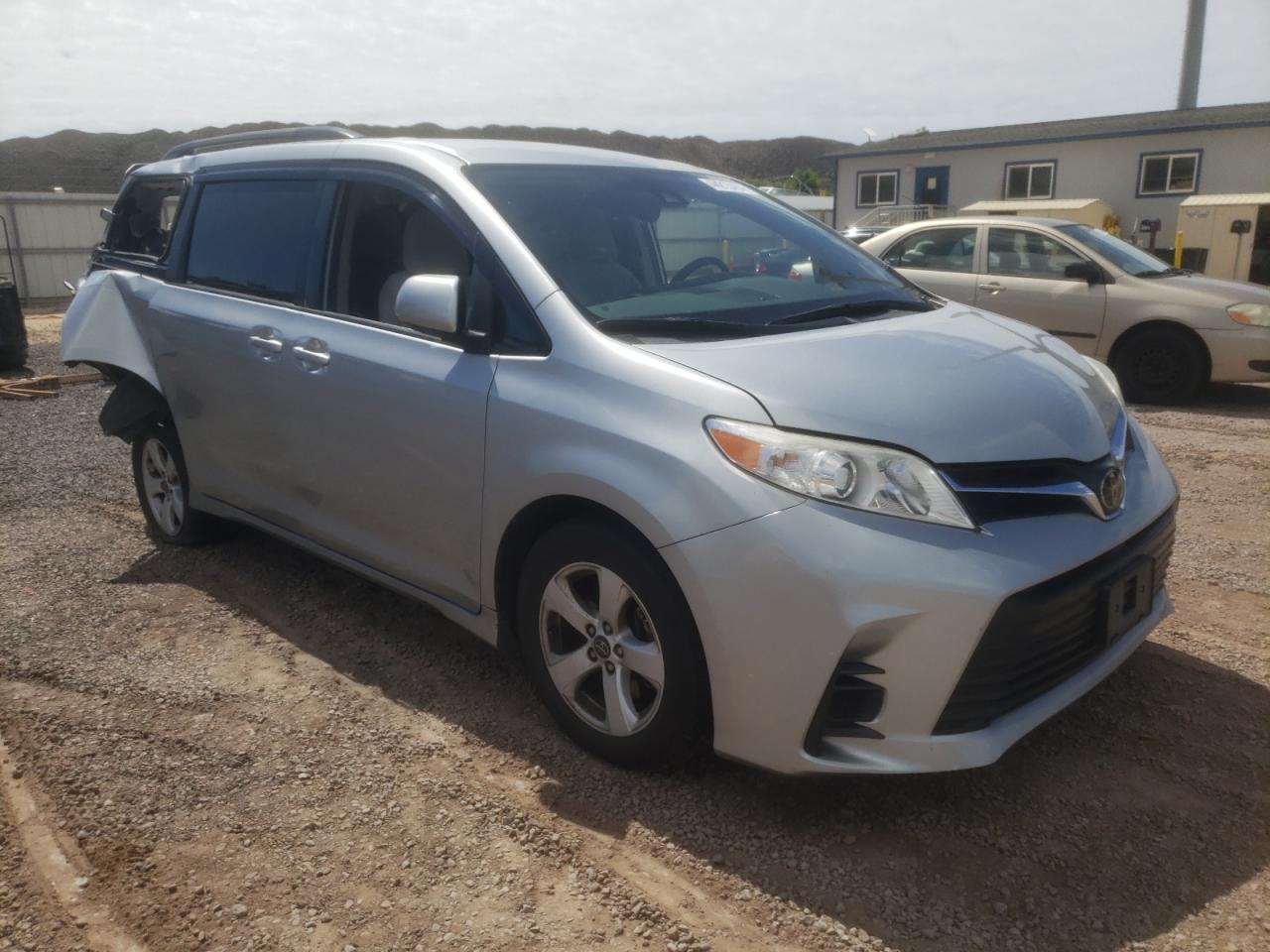 Photo 4 VIN: 5TDKZ3DC9LS053561 - TOYOTA SIENNA 