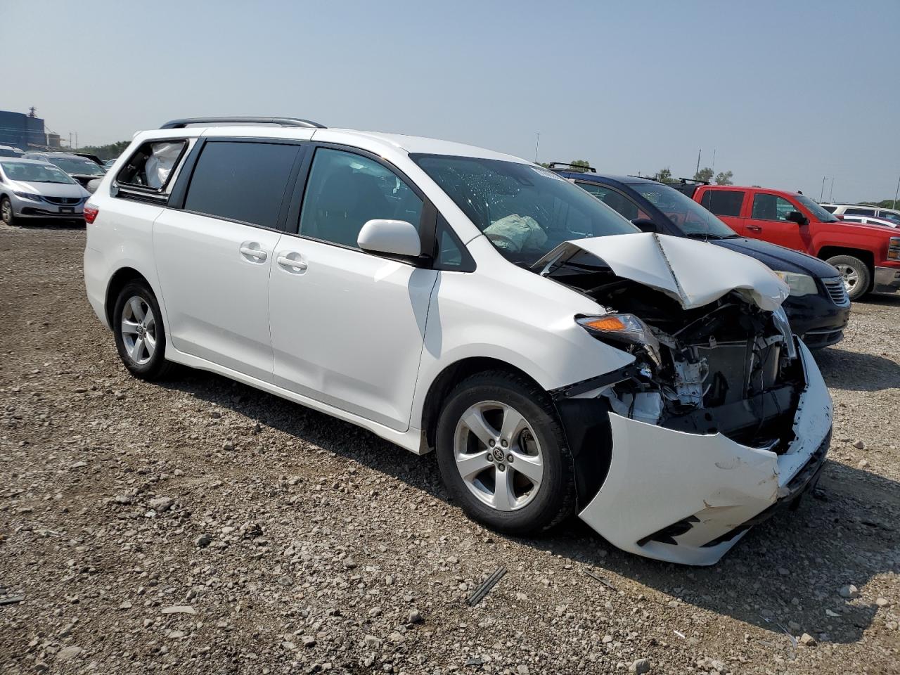 Photo 3 VIN: 5TDKZ3DC9LS063202 - TOYOTA SIENNA 