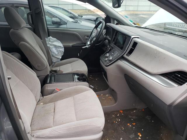 Photo 4 VIN: 5TDKZ3DCXHS770445 - TOYOTA SIENNA LE 