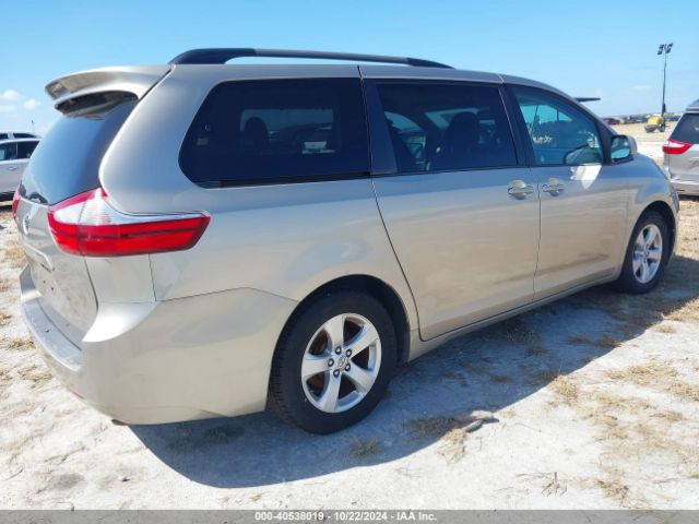 Photo 3 VIN: 5TDKZ3DCXHS774446 - TOYOTA SIENNA 