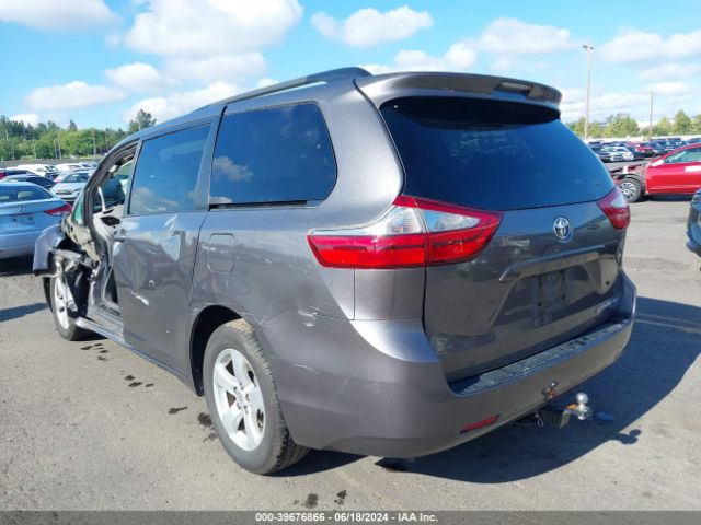 Photo 2 VIN: 5TDKZ3DCXHS777573 - TOYOTA SIENNA 