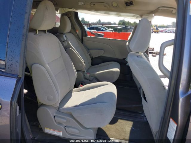 Photo 7 VIN: 5TDKZ3DCXHS777573 - TOYOTA SIENNA 