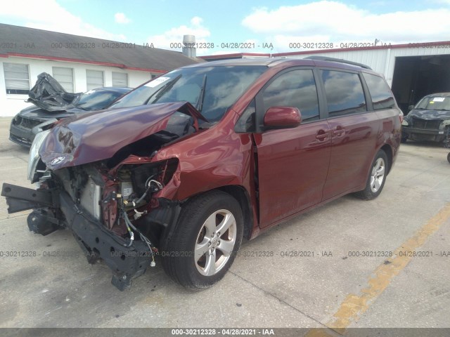 Photo 1 VIN: 5TDKZ3DCXHS780831 - TOYOTA SIENNA 