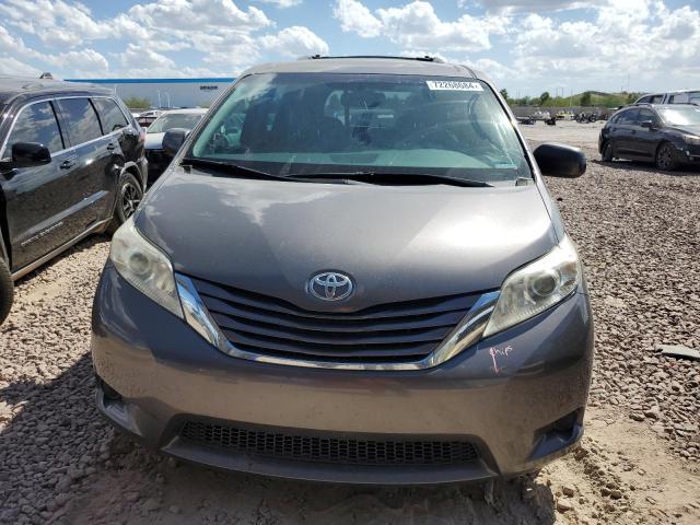 Photo 4 VIN: 5TDKZ3DCXHS795510 - TOYOTA SIENNA LE 